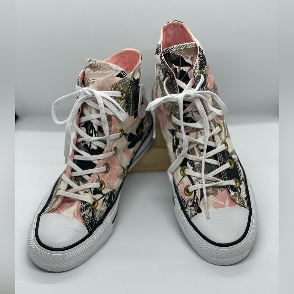 Women’s Size 6 Abstract Floral Converse Hightops